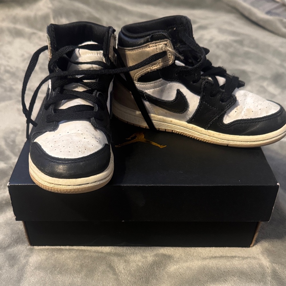 Jordan 1 Retro High OG- Unisex